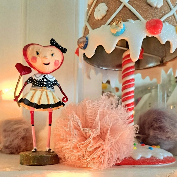 Lori Mitchell Other - Lori Mitchell Valentine Figurine